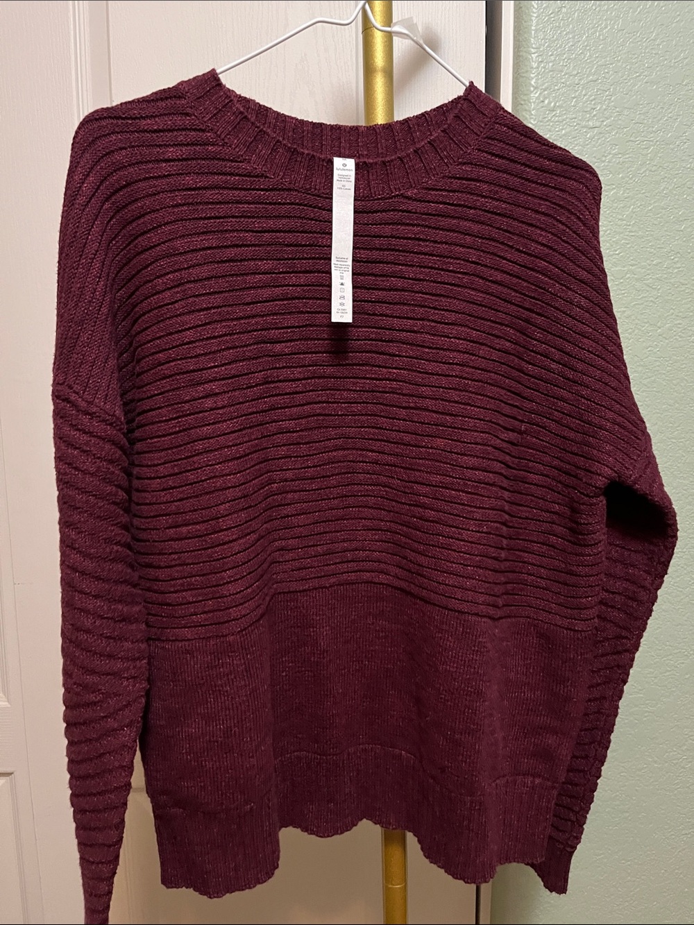lululemon athletica Ribbed Crewneck Sweater - Burgundy Sz Medium NEW
